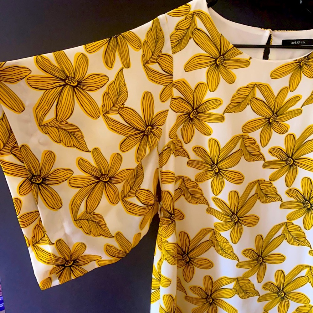 Ark & co yellow floral mini. Size S.